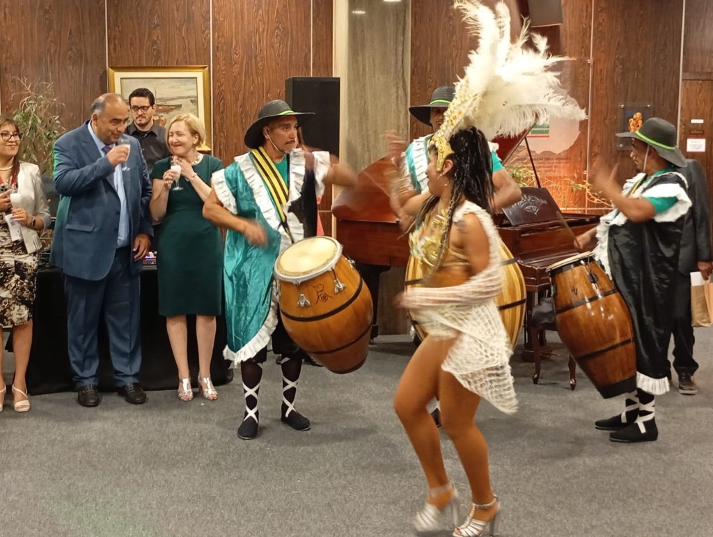 candombe_1 cuerda_musica uruguaya_tambores_show musical_comparsa